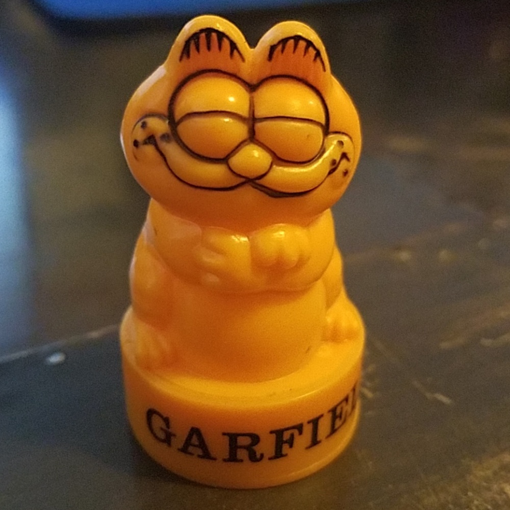VINTAGE 1970S Garfield stamp